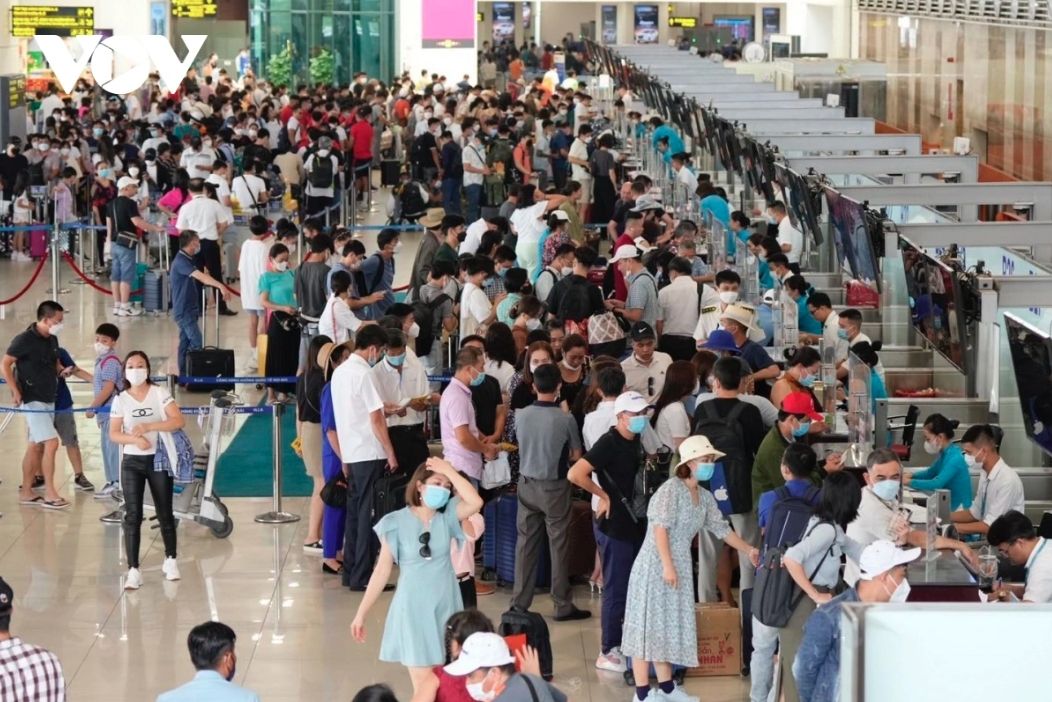 Heavy passenger traffic expected for Tan Son Nhat Airport during Tet 2025